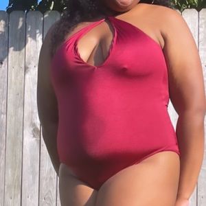 Mieuxswim.com, a small & exclusive 
luxury brand, a new aesthetic to swimwear.